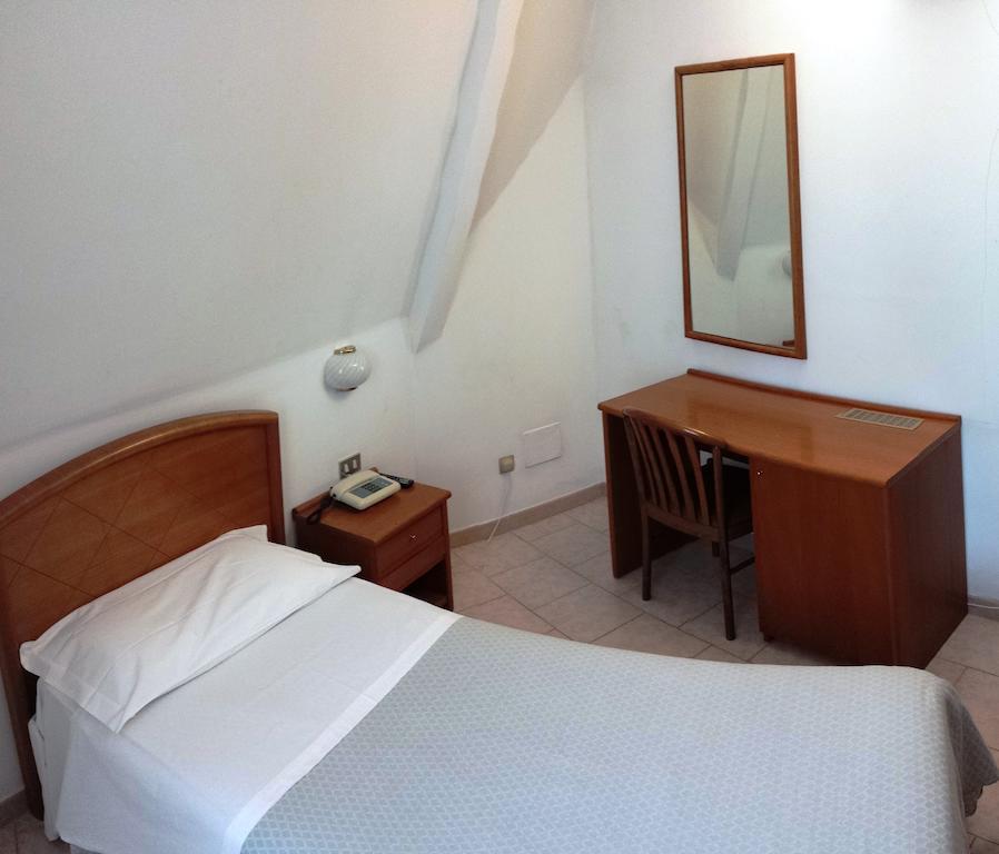 Hotel Eden San Remo Habitación foto